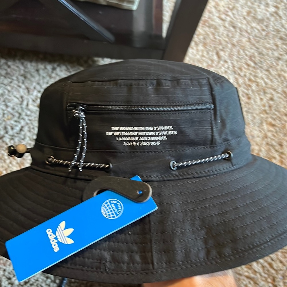 Mens adidas bucket hat one size fits most - Picture 2 of 3